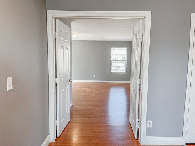Building Photo - 3335 Antique Rose Dr