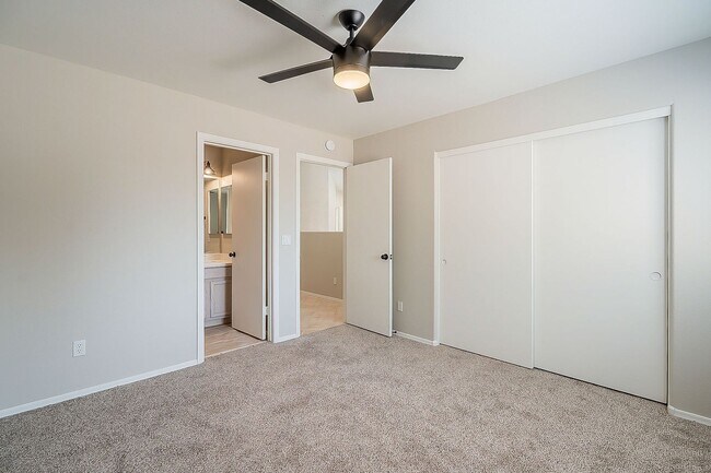 Building Photo - Mesa home near Skyline Park!