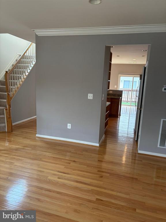 Building Photo - 46239 Milthorn Terrace
