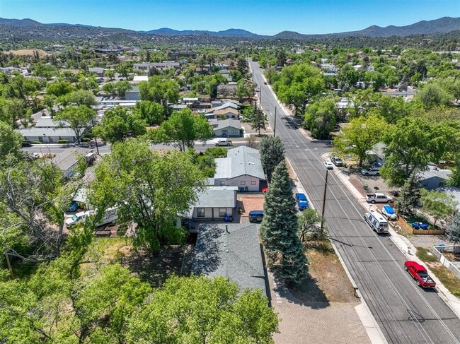 Building Photo - Huge Backyard Close to Downtown Prescott!