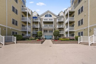 Building Photo - 360 Revere Beach Blvd
