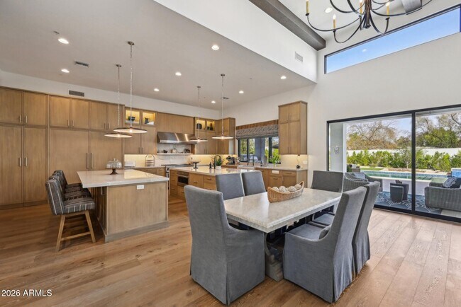 Building Photo - 9899 N 79th Way