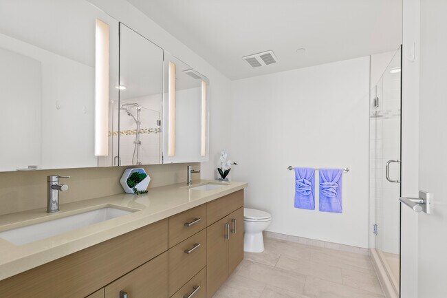 Building Photo - 555 South St