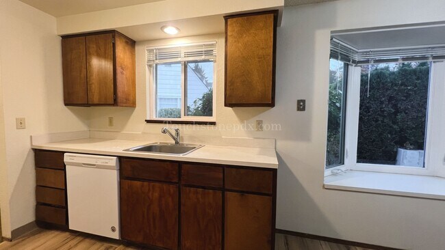 Building Photo - Updated 2 Bedroom Featuring New Plank Flooring