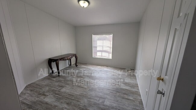 Building Photo - 3753 Oakwood Dr