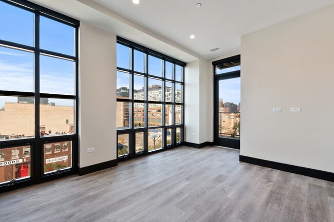 Building Photo - 1123 W Randolph St