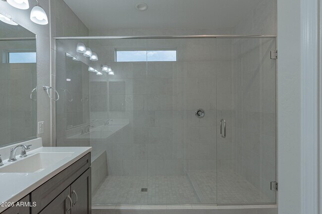 Building Photo - 6523 E Bluefield Ave