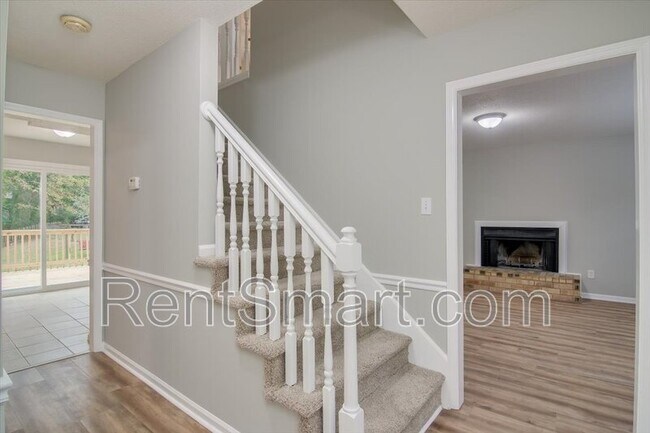 Building Photo - 4052 Danielle Dr