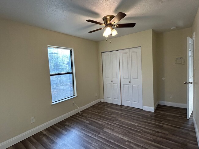 Building Photo - Cozy 2bed/1bath - Division Ave. & Nogalito...