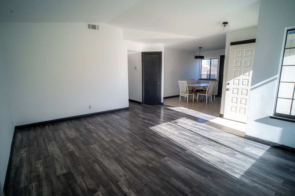 Building Photo - 837 Sunrise Ct