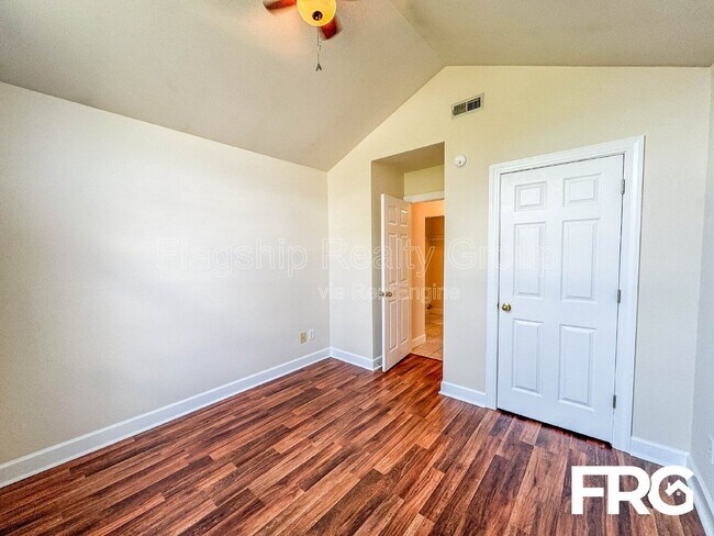 Building Photo - 149 Emily Dr