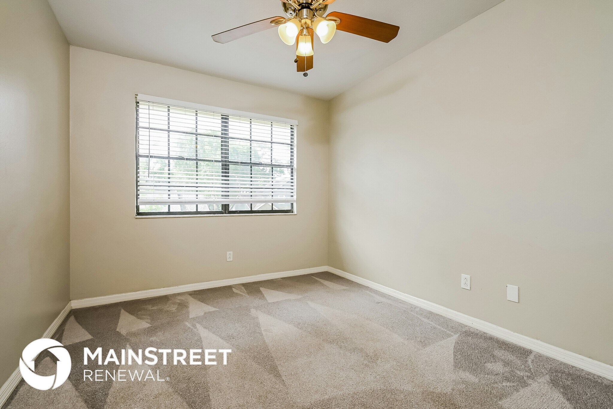 Building Photo - 604 Breezeway Ct