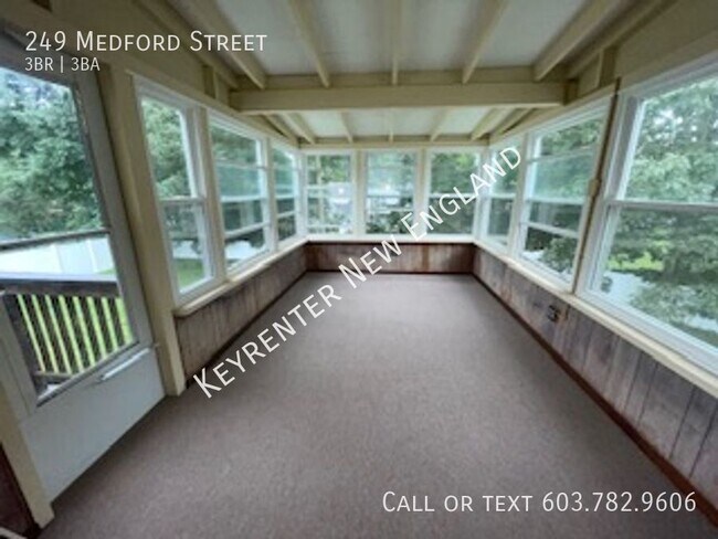 Building Photo - 249 Medford St