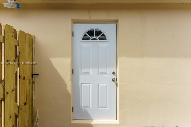 Building Photo - 2732 W 72nd Pl