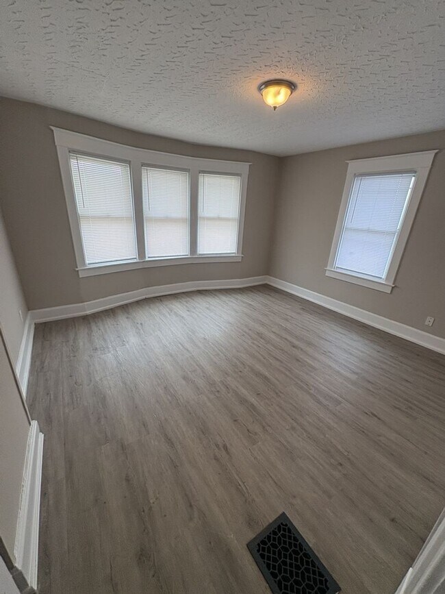 Building Photo - 1018 N Tuxedo St