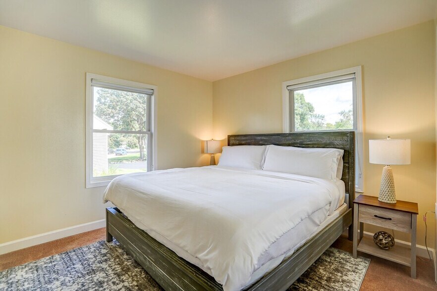 Building Photo - 88 Craig Ave