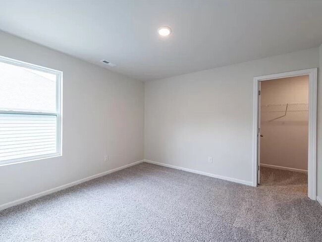 Building Photo - 1032 Umstead Grove Way