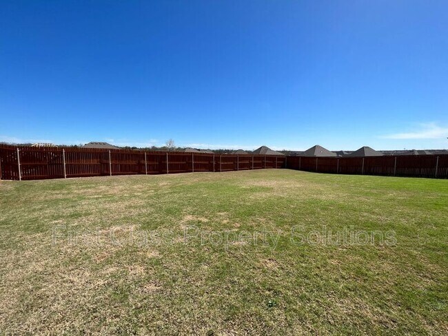 Building Photo - 3116 Drake Crest Dr