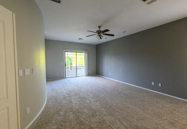 Building Photo - 2521 W Tumbleweed Dr