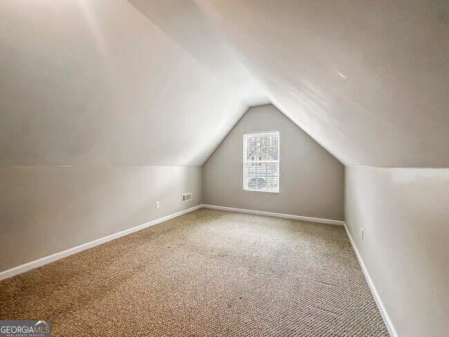 Building Photo - 1395 Stephens Pond View