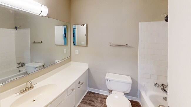 Interior Photo - Castle Creek Apartments