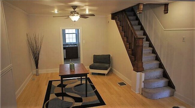 Building Photo - 128 Jamestown Ave.