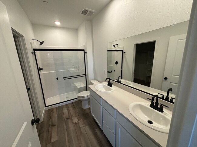 Building Photo - 1872 W Graham St