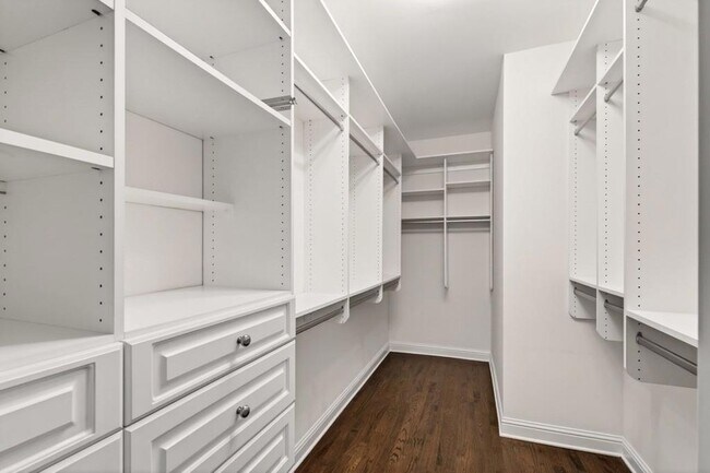 Building Photo - 16 Conifer Cir NE