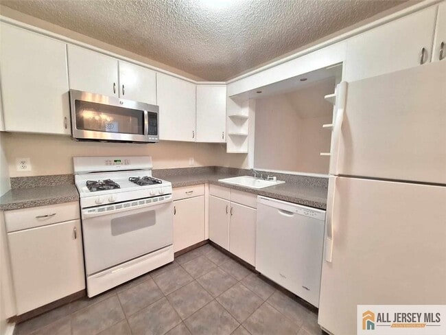 Building Photo - 511 Sunshine Ct