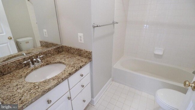 Building Photo - 7228 Fair Oak Dr