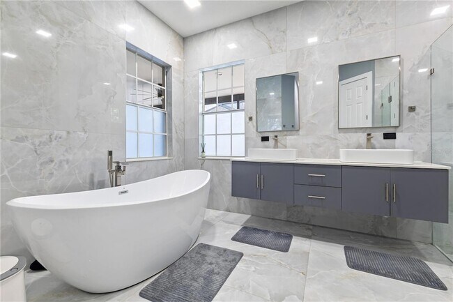 Building Photo - 11342 S Camden Commons Dr