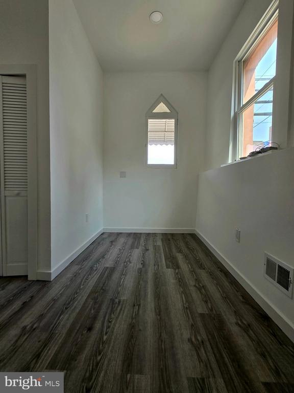 Building Photo - 1218 N 16th St