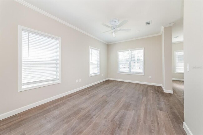 Building Photo - 509 60th Ave Dr W