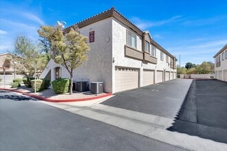 Building Photo - 5116 Jordan Frey St