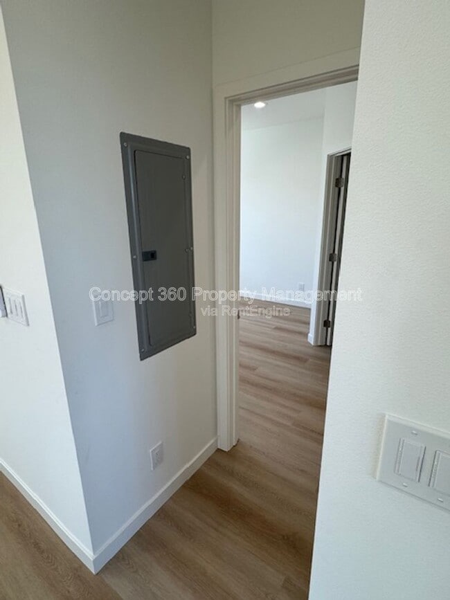 Building Photo - 6170 Briercrest Ave