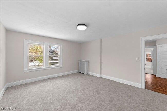 Building Photo - 867 East Blvd