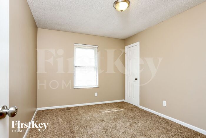 Building Photo - 24 Spring Way Dr