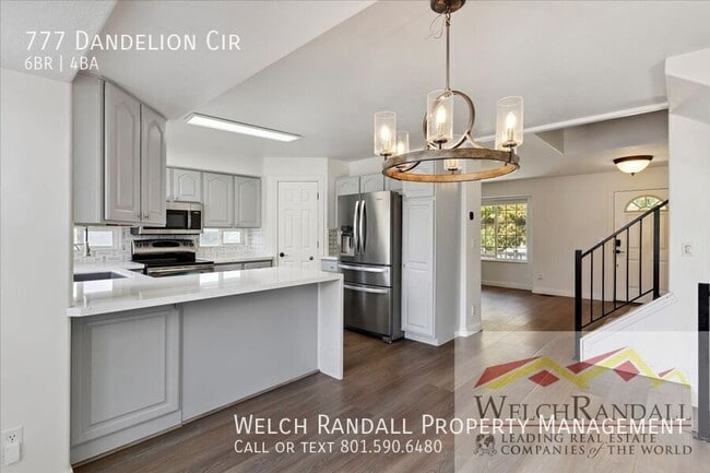 Building Photo - 777 Dandelion Cir