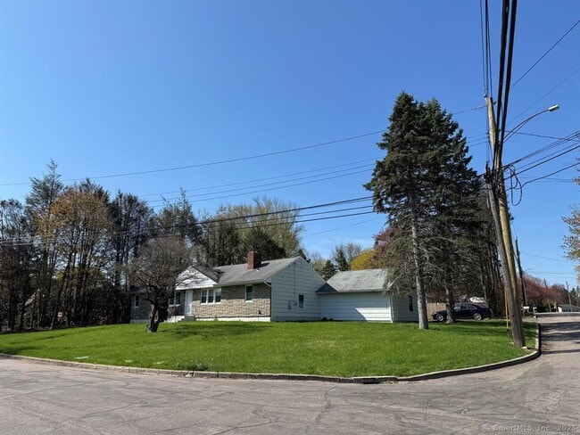 Building Photo - 71 Schiller Rd