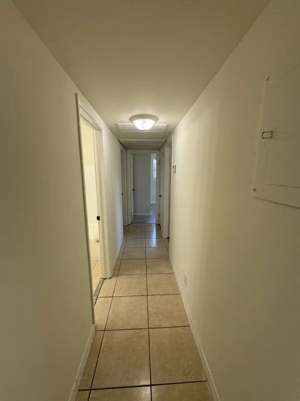 Building Photo - 6750 Snow White Dr