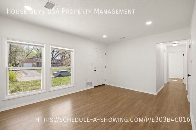 Building Photo - 10716 Ewing Ave