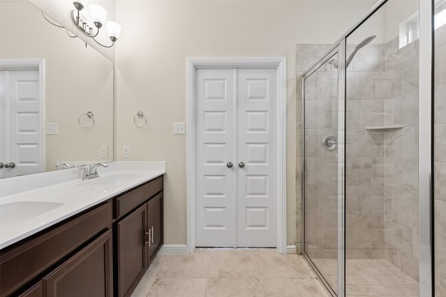 Building Photo - 18122 Alora Springs Trace