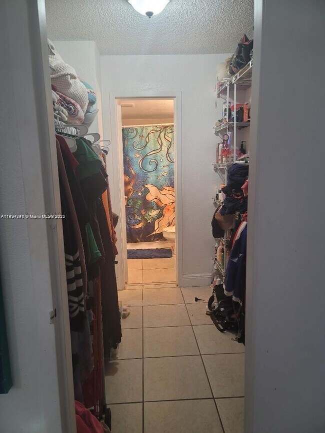 Building Photo - 1805 Sans Souci Blvd