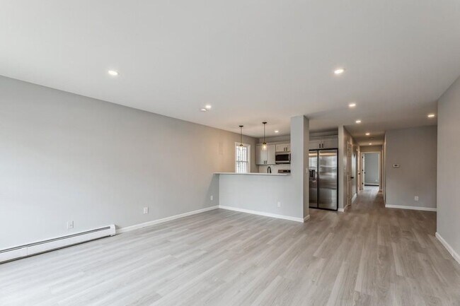 Building Photo - 260 Randolph Ave