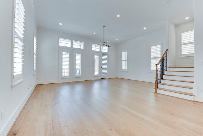 Building Photo - 8736 Oak Kolbe Ln