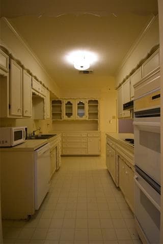 Building Photo - 1701 Westside Dr