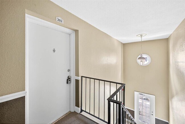 Building Photo - 13824 Orange Sunset Dr