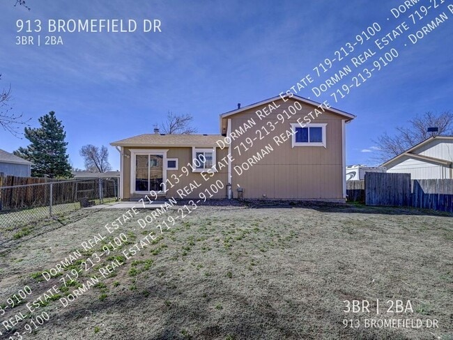 Building Photo - 913 Bromefield Dr
