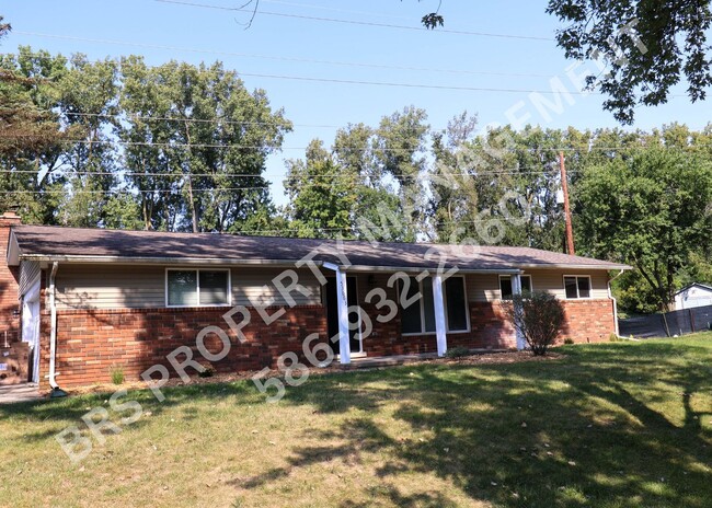 Building Photo - Beautiful 3 bedroom 1 1/2 bath Shelby Twp....