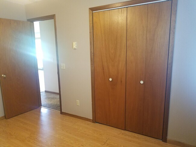 Building Photo - 75 Willow St SE